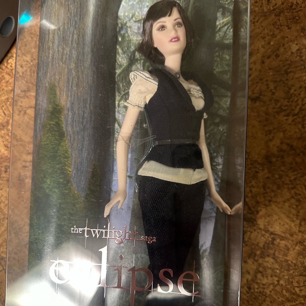Limited edition Alice twilight doll, collectible item they no longer make them